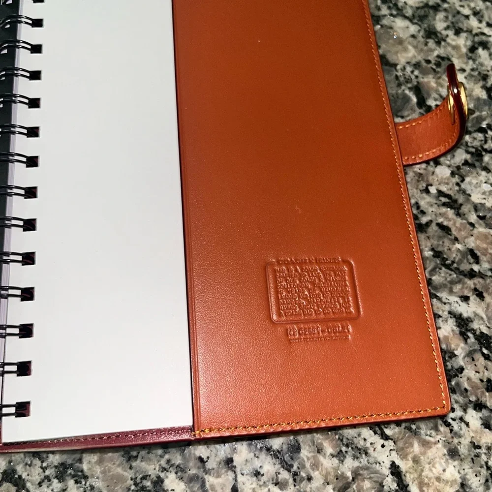 Coach Peanuts Brown Accessory Set - Picture 5 of 6